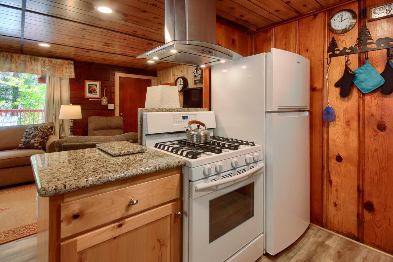 16 Chipmunks Chalet Wawona