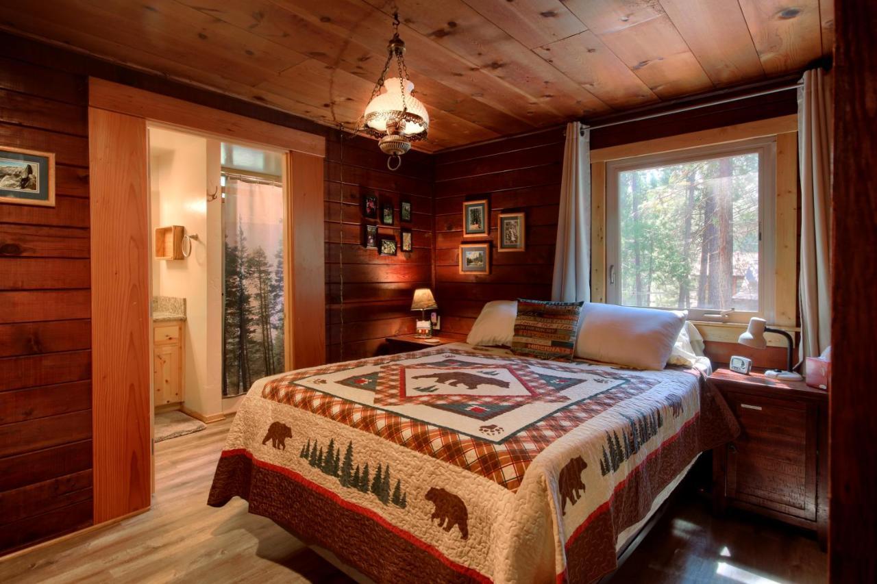 16 Chipmunks Chalet